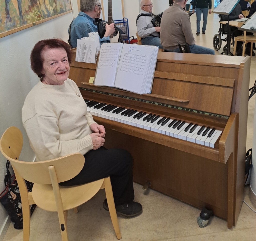 Vår pianist Margareta